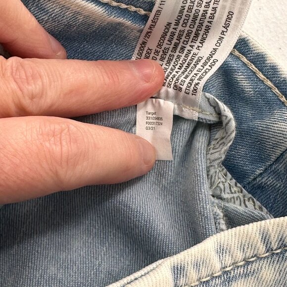 Wild Fable Light Wash Denim Mini Skirt Daisy Embroidery Side Slit Size 4 Boho - Picture 6 of 9